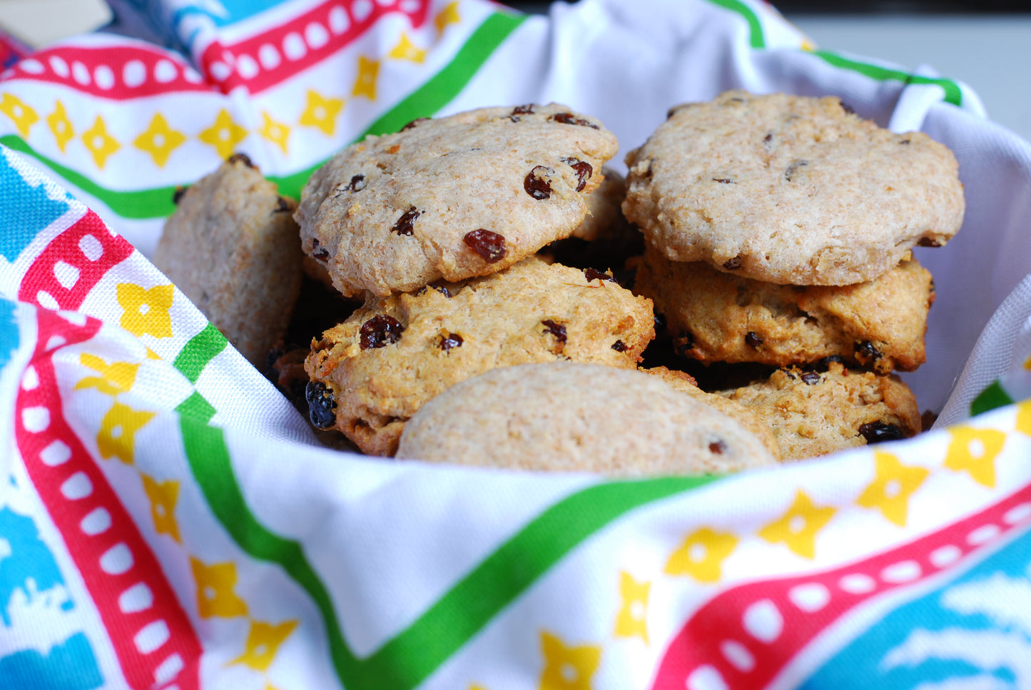 Shirini Keshmeshi - Persian Raisin Cookies